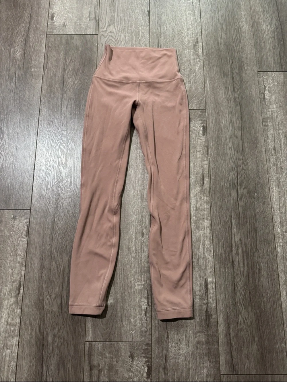 Lululemon cropped Mauve leggings 0
